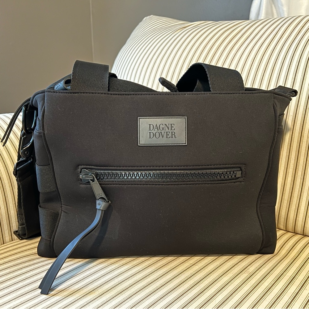 Dagne Dover Wade Diaper bag. Color Onyx